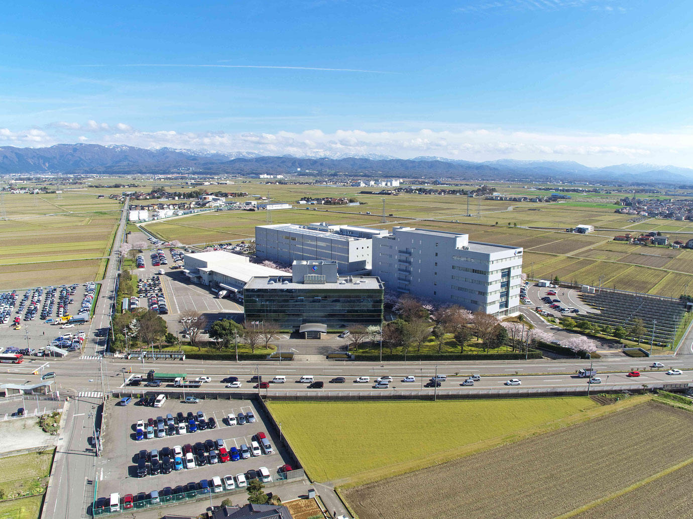 石川本社